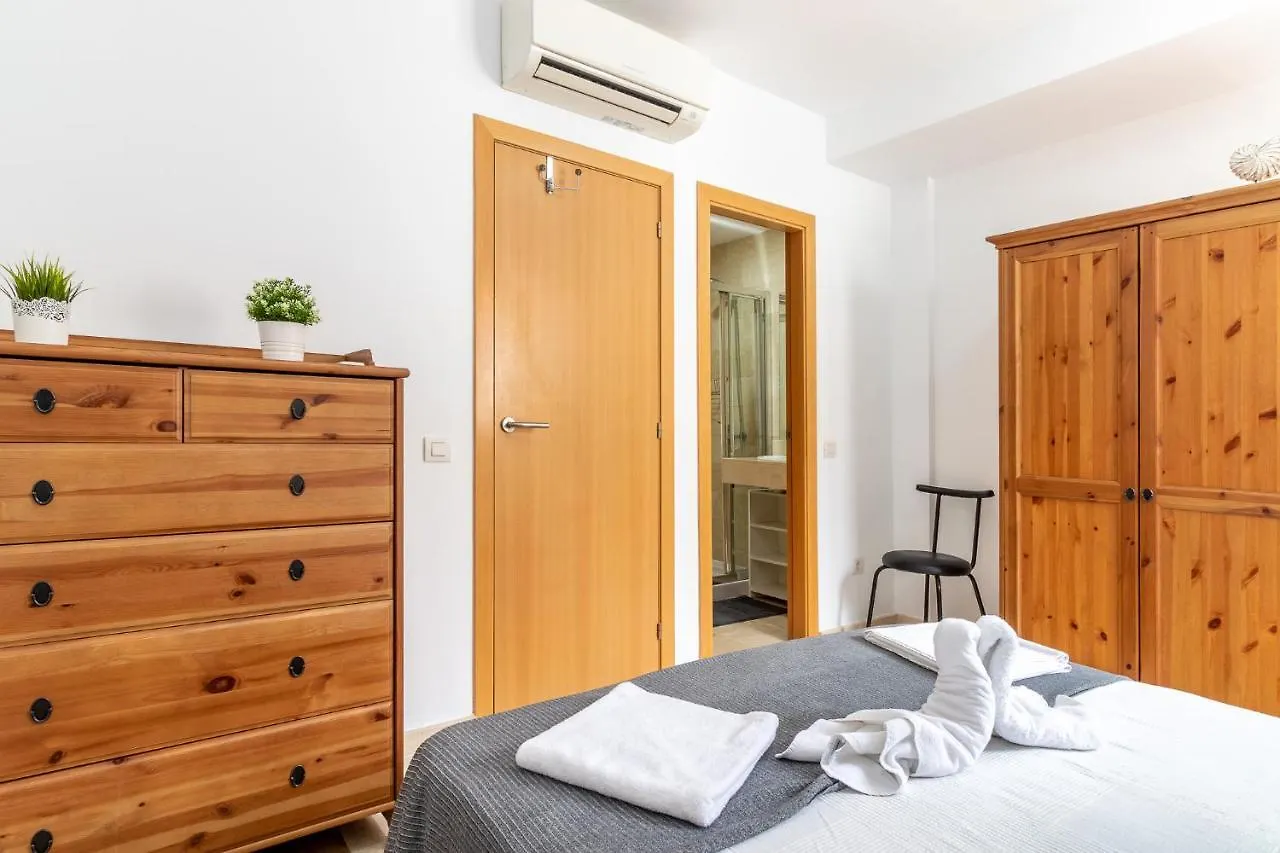 Villa Flatguest San Fernando + 4Bdr + Terrace + Parking San Bartolomé Сasa de vacaciones