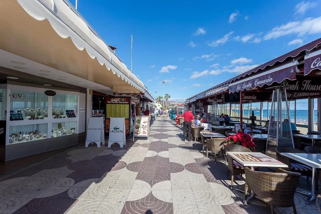 Semesterbostad Flatguest San Fernando + 4Bdr + Terrace + Parking Villa San Bartolomé Spanien