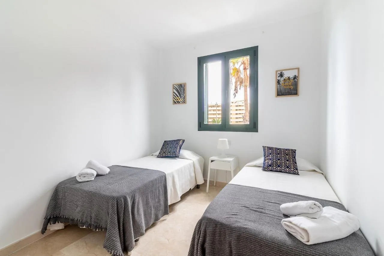 Semesterbostad Flatguest San Fernando + 4Bdr + Terrace + Parking Villa San Bartolomé